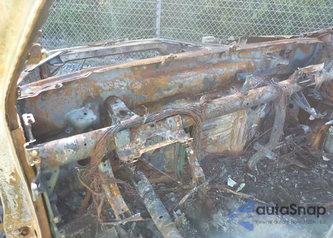 2022 Chevrolet Silverado 1500 2Wd Double Cab Standard Bed Custom z USA, uszkodzony, nr VIN 1GCRABEK9NZ630659